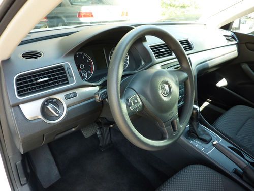 2012 Volkswagen Passat S Sedan 4-Door 2.5L, US $16,984.00, image 6