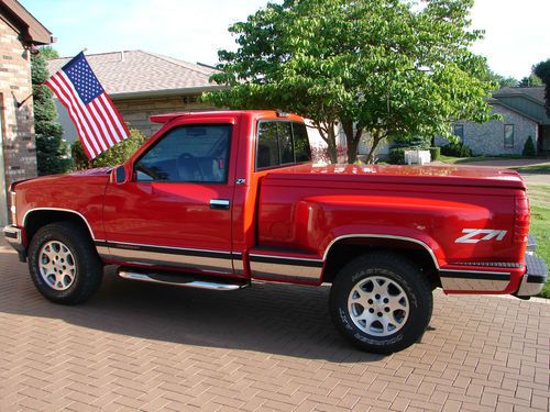 1997 chevrolet k1500 z71 silverado stepside  pickup 2-door  a real show stopper!