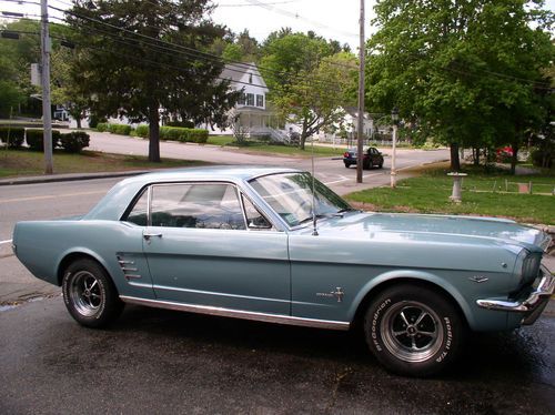 1966 ford mustang hardtop 289 v8 automatc 100% original under 50,000 miles