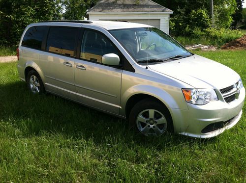 2012 dodge grand caravan sxt mini passenger van 4-door 3.6l