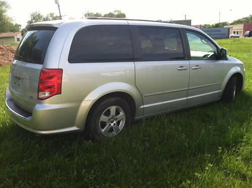 2012 Dodge Grand Caravan SXT Mini Passenger Van 4-Door 3.6L, image 3