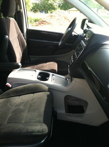 2012 Dodge Grand Caravan SXT Mini Passenger Van 4-Door 3.6L, image 11