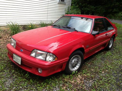 1990 ford mustang gt hatchback 2-door 5.0l