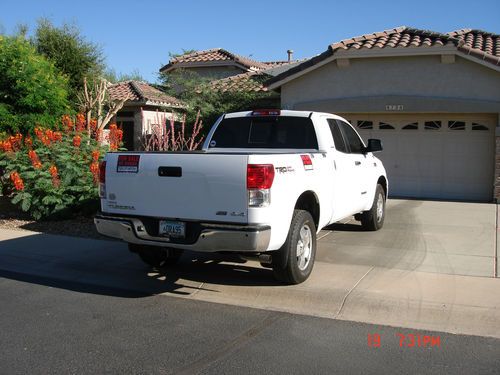 Toyota tundra 4x4 limited dbl cab 5.7l v8 ltd