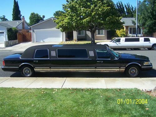 1995 lincoln town car executive limousine 4-door 4.6l