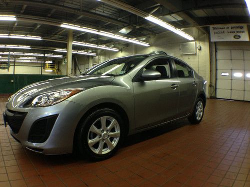 Mazda 3 1 owner only 17k clean car fax a/c automatic bluetooth alloy wheels
