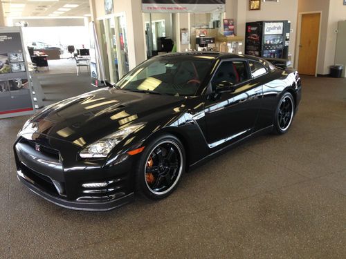 Rare - 2014 nissan gtr black edition