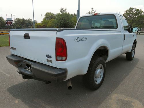 2005 Ford F-250 Super Duty XL Standard Cab Pickup 2-Door 5.4L w/4X4, image 5