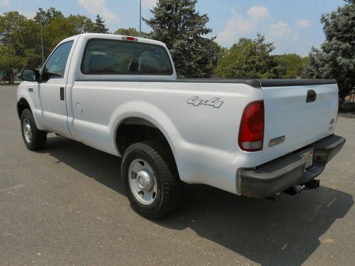 2005 Ford F-250 Super Duty XL Standard Cab Pickup 2-Door 5.4L w/4X4, image 7