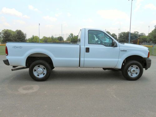 2005 Ford F-250 Super Duty XL Standard Cab Pickup 2-Door 5.4L w/4X4, image 8