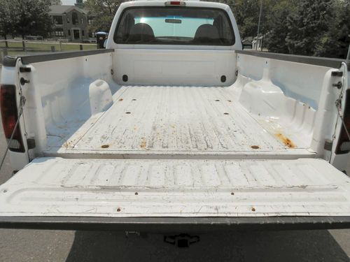 2005 Ford F-250 Super Duty XL Standard Cab Pickup 2-Door 5.4L w/4X4, image 11