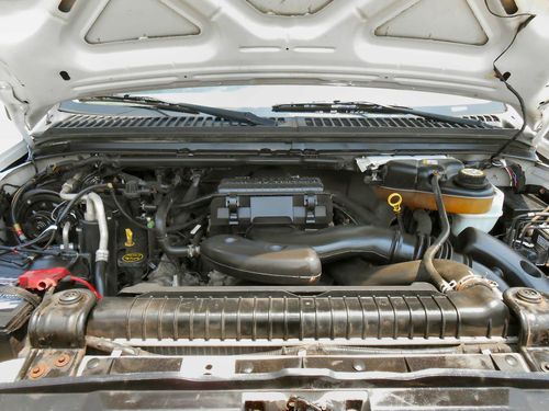 2005 Ford F-250 Super Duty XL Standard Cab Pickup 2-Door 5.4L w/4X4, image 16