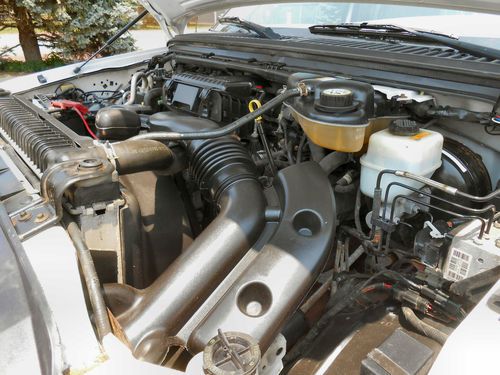 2005 Ford F-250 Super Duty XL Standard Cab Pickup 2-Door 5.4L w/4X4, image 18