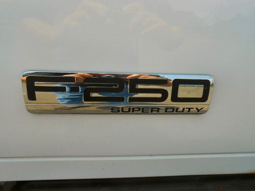 2005 Ford F-250 Super Duty XL Standard Cab Pickup 2-Door 5.4L w/4X4, image 19