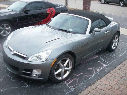 2007 saturn sky convertable. good shape.