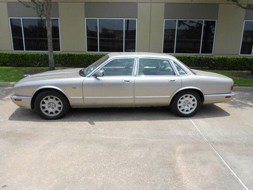 1999 jaguar xj8 base sedan 4-door 4.0l