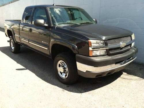 2004 chevrolet silverado 2500 ls low miles 1 owner