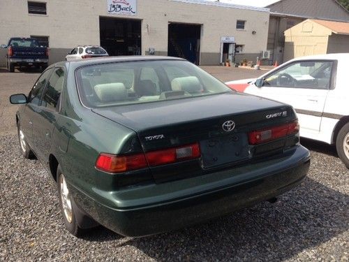 1999 toyota camry le sedan 4-door 2.2l