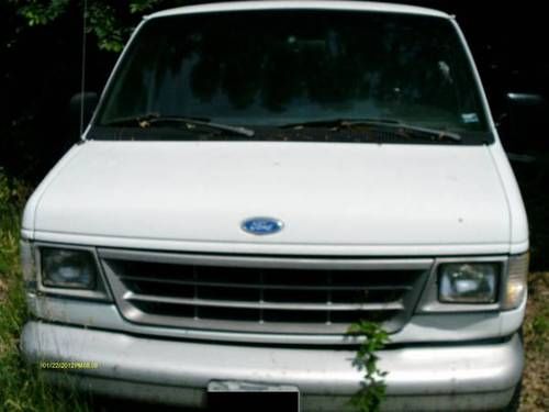 1993 Ford Econline E150 Cargo Van, image 3