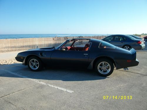 Trans am, firebird, turbo, t-tops, 301, 4 wheel disc brakes rare color combo