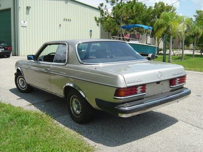 NO RESERVE 100 PICTURES! '85 300 CD TURBO RARE DIESEL COUPE LOOKS & RUNS GREAT!, image 5