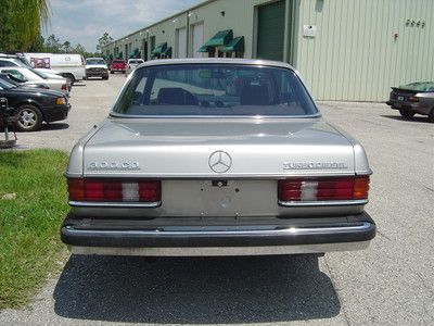 NO RESERVE 100 PICTURES! '85 300 CD TURBO RARE DIESEL COUPE LOOKS & RUNS GREAT!, image 6