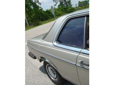 NO RESERVE 100 PICTURES! '85 300 CD TURBO RARE DIESEL COUPE LOOKS & RUNS GREAT!, image 48