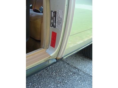 NO RESERVE 100 PICTURES! '85 300 CD TURBO RARE DIESEL COUPE LOOKS & RUNS GREAT!, image 61