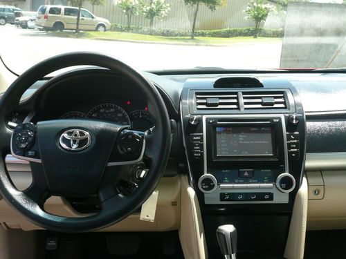 2012 Toyota Camry LE Sedan 4-Door 2.5L, image 17