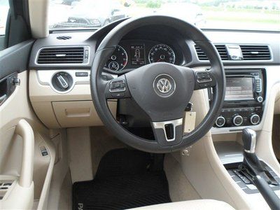 2012 VOLKSWAGEN PASSAT SE, image 10