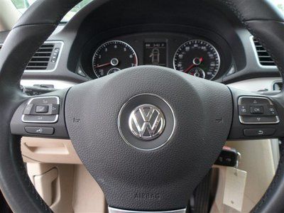2012 VOLKSWAGEN PASSAT SE, image 15
