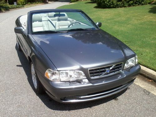 2004 volvo c70 base convertible 2-door 2.4l