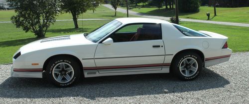 1985 Z 28 Camaro Chevolet V8 Automatic Fully Loaded NMint Condition Coolville OH, image 3