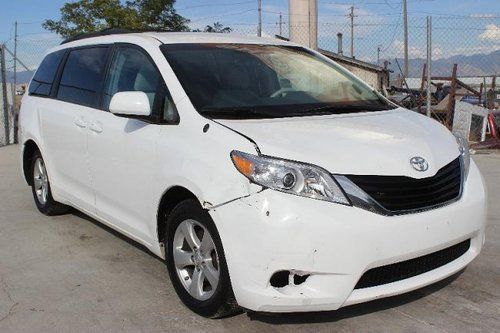 2013 Toyota Sienna LE Damaged Rebuilder Only 13K Miles RUNS! Good Cooling L@@K!!, US $15,900.00, image 2