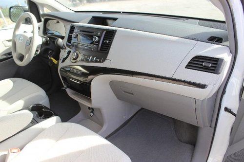 2013 Toyota Sienna LE Damaged Rebuilder Only 13K Miles RUNS! Good Cooling L@@K!!, US $15,900.00, image 6