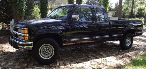 1994 CHEVY SILVERADO 4X4 ONE OWNER- GREAT SHAPE-CHECK IT OUT, US $4,800.00, image 2