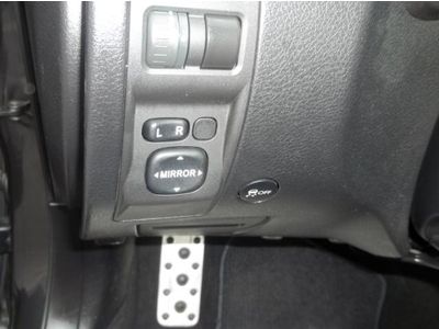 ABS (4-Wheel),Air Conditioning,Alloy Wheels,Aluminum Wheels,Cloth Seats,Cruise, image 11