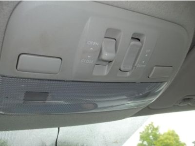 ABS (4-Wheel),Air Conditioning,Alloy Wheels,Aluminum Wheels,Cloth Seats,Cruise, image 17