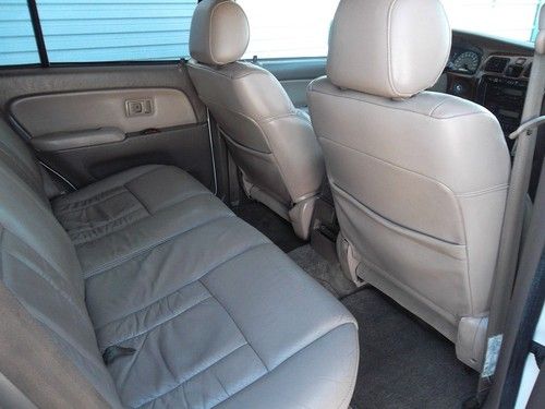 1999 Toyota 4Runner Limited Sport Utility 4-Door 3.4L, image 4