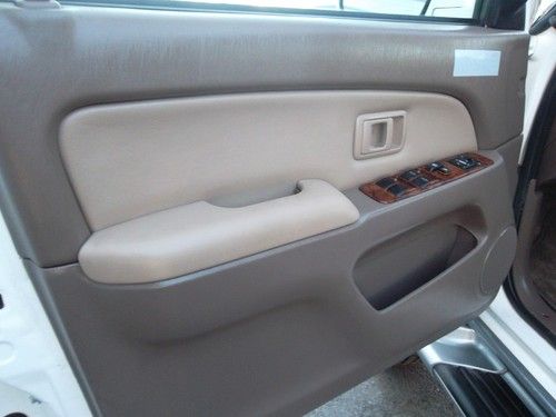 1999 Toyota 4Runner Limited Sport Utility 4-Door 3.4L, image 8