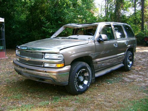 2004 chev tahoe 5.3l , salvage, wrecked, donor vehicle