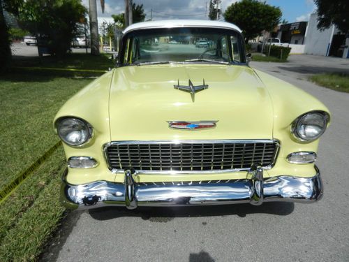 Gorgeous 1955 chevy belair , 350-v8, r700 automatic, excellent condition,lo resv