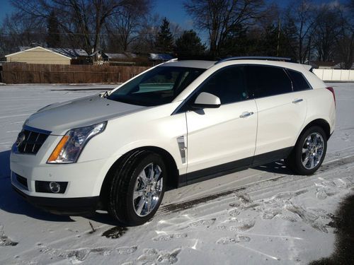 2011 cadillac srx no reserve.leather/navi/pano/heat/cool/bose/chromes/camera/