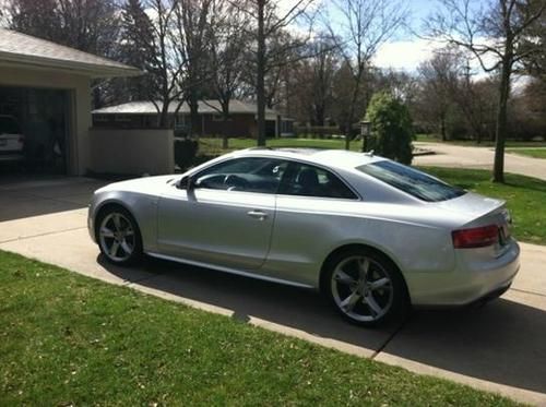 2010 audi a5 quattro base coupe 2-door 3.2l