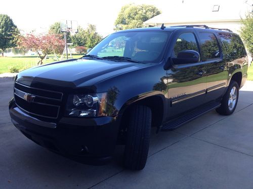 2010 chevrolet suburban 1500 black 4wd lt v-8 flex fuel navigation &amp; dvd low mls