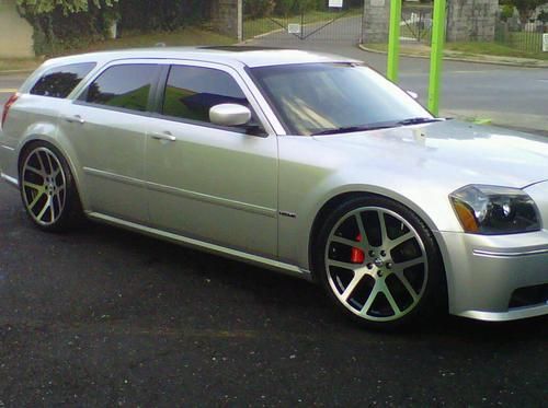 2006 dodge magnum srt8