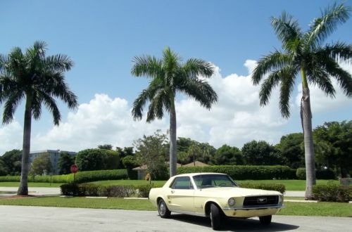 1967 ford mustang classic coupe  6 cyl  only 89k  used daily