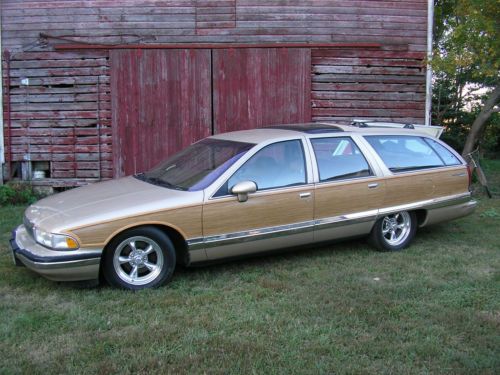 1993 buick roadmaster estate wagon, gold with woodgrain