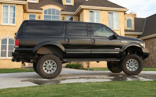 Black ford excursion