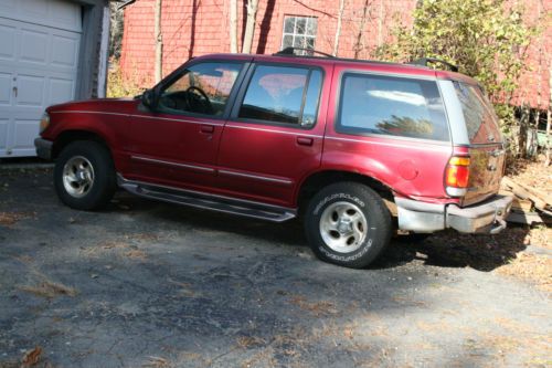 1995 ford explorer xlt sport utility 4-door 4.0l parts or restore